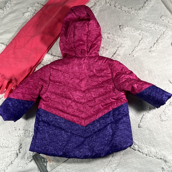 NWT Pacific Trail Hooded Puffer Winter Jacket Scarf Set Size 12 M Pink & Purple - Picture 6 of 13